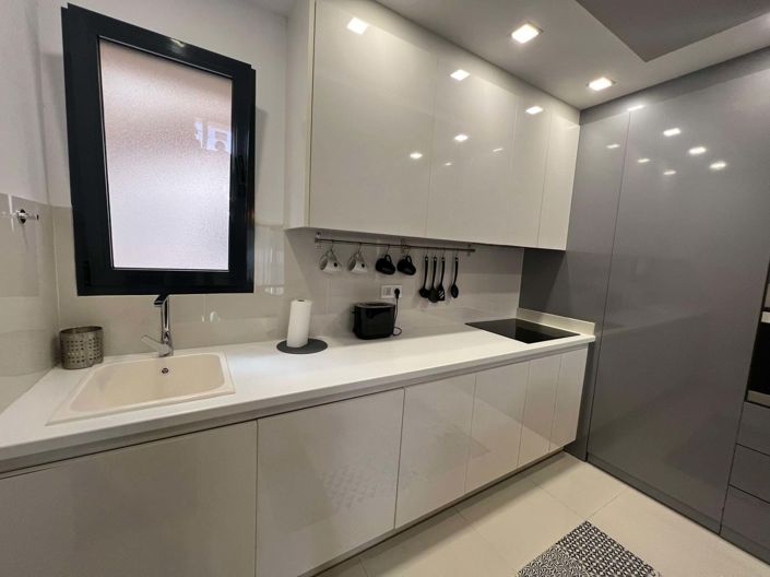 Image No.26-2 Bed Property for sale