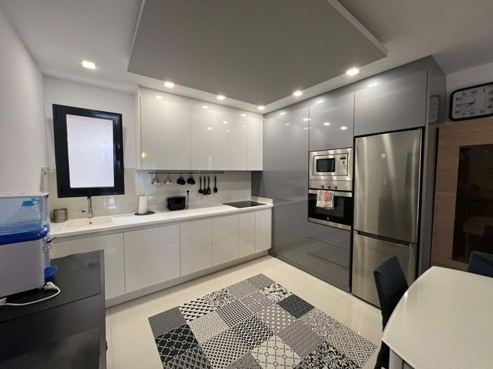 Image No.3-2 Bed Property for sale