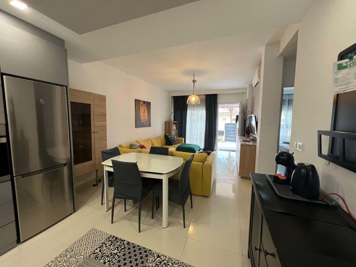 Image No.9-2 Bed Property for sale