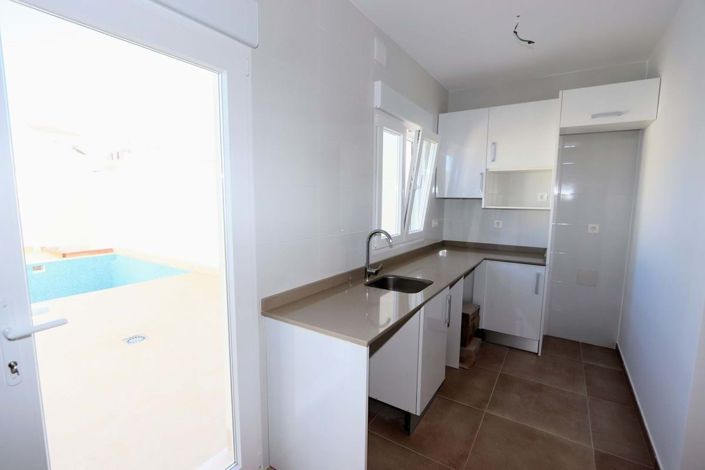 Image No.9-3 Bed Townhouse for sale