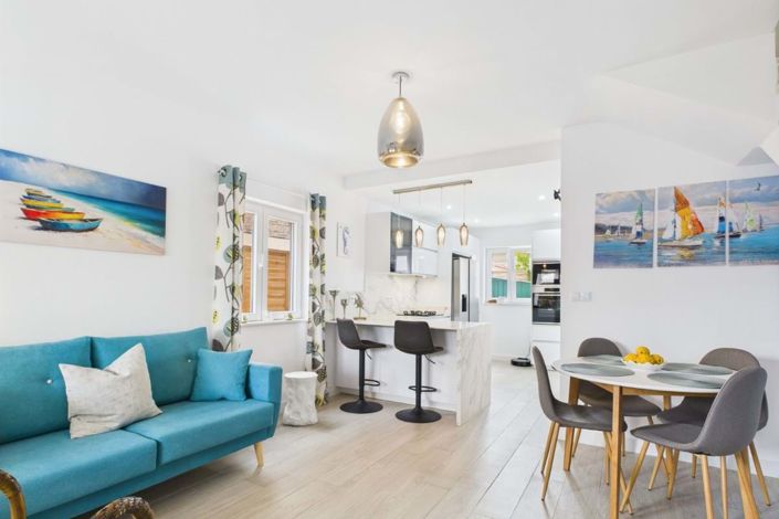 Image No.2-3 Bed Villa for sale