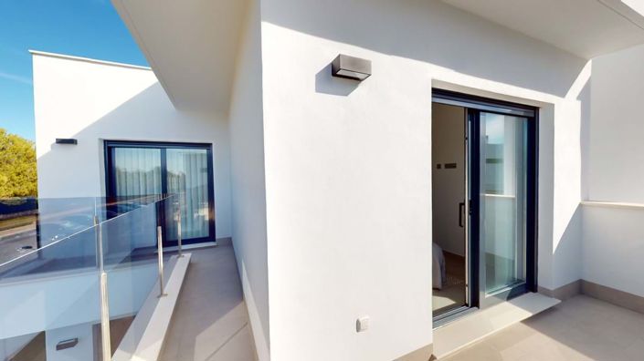 Image No.55-3 Bed Villa for sale