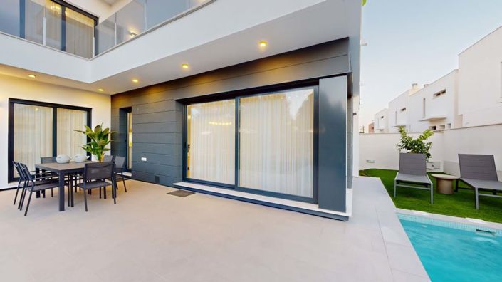 Image No.58-3 Bed Villa for sale