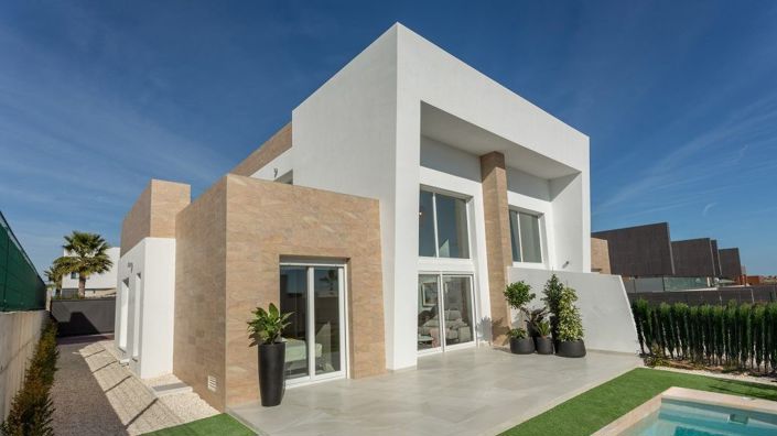 Image No.1-3 Bed Semi-Detached for sale