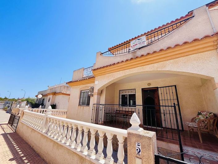 Image No.17-3 Bed Townhouse for sale