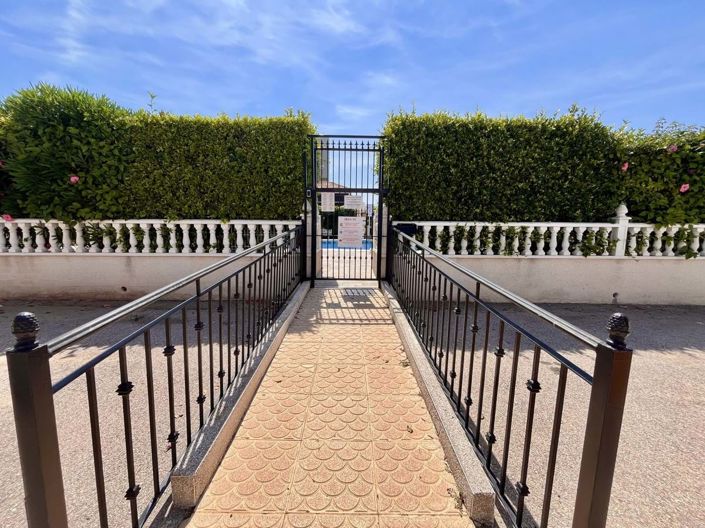 Image No.28-3 Bed Townhouse for sale