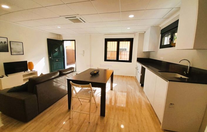 Image No.22-2 Bed Semi-Detached for sale