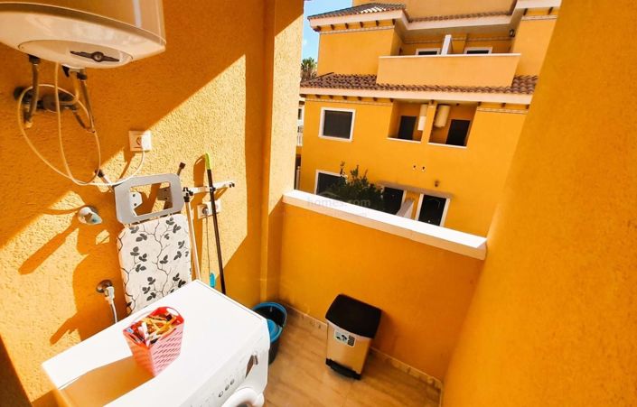 Image No.25-2 Bed Semi-Detached for sale