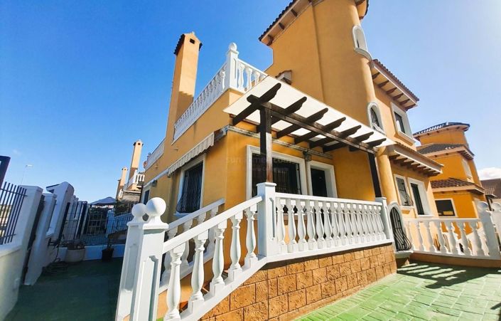 Image No.33-2 Bed Semi-Detached for sale