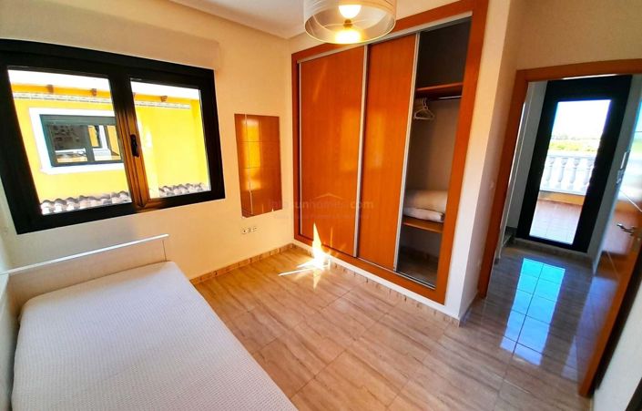 Image No.9-2 Bed Semi-Detached for sale