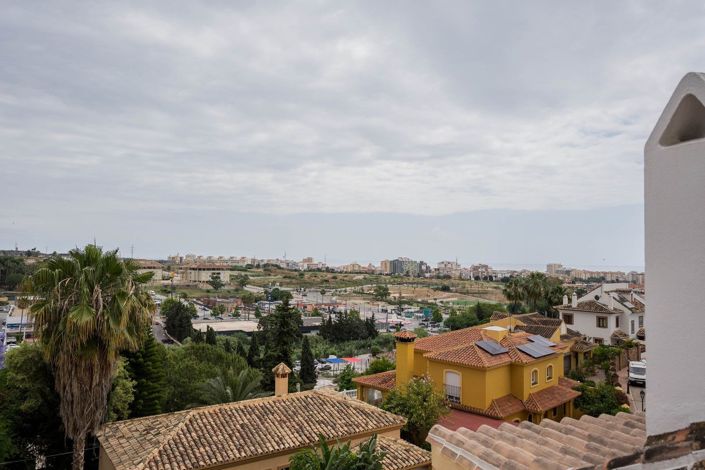 Image No.23-4 Bed Townhouse for sale