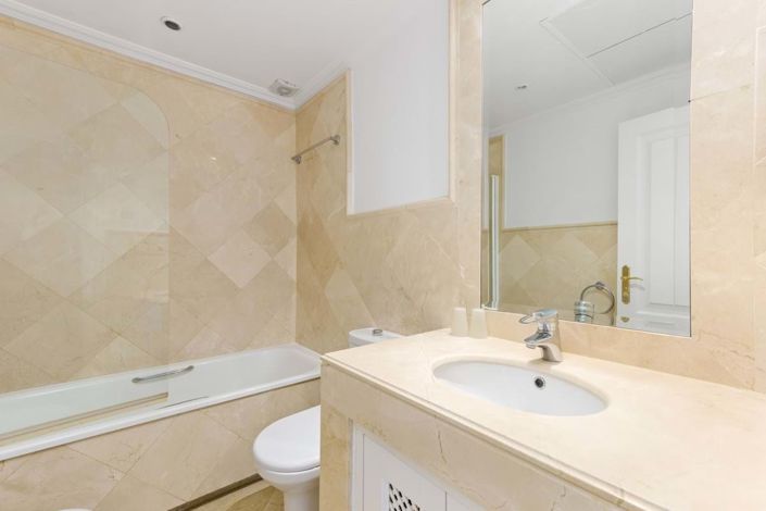 Image No.12-3 Bed Apartment for sale