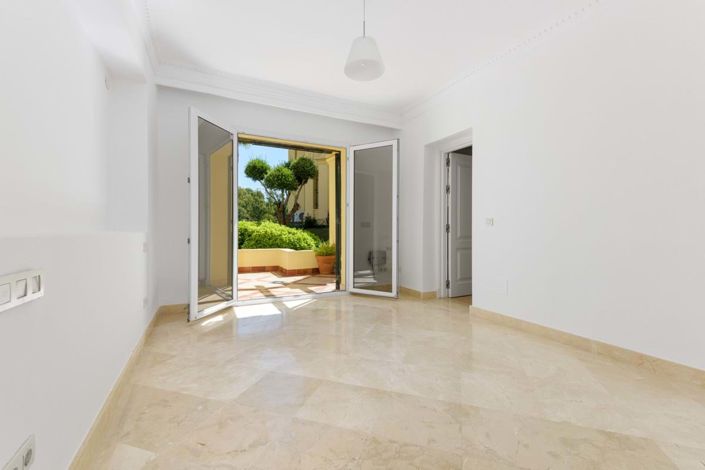 Image No.6-3 Bed Apartment for sale