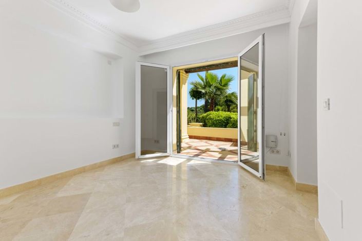 Image No.8-3 Bed Apartment for sale