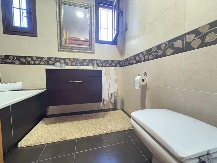 Image No.44-3 Bed Apartment for sale