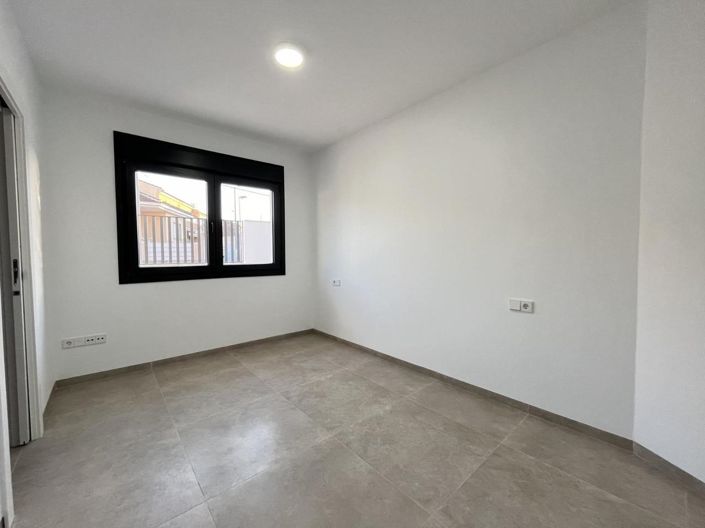 Image No.14-3 Bed Villa for sale