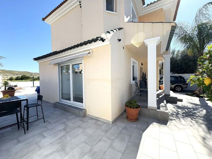 Image No.10-2 Bed Villa for sale