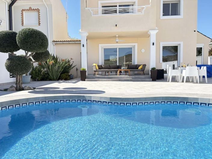 Image No.2-2 Bed Villa for sale