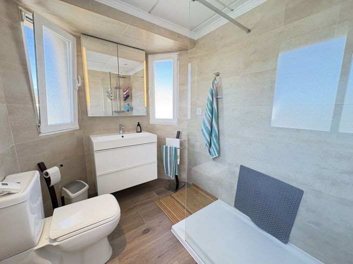 Image No.39-2 Bed Villa for sale