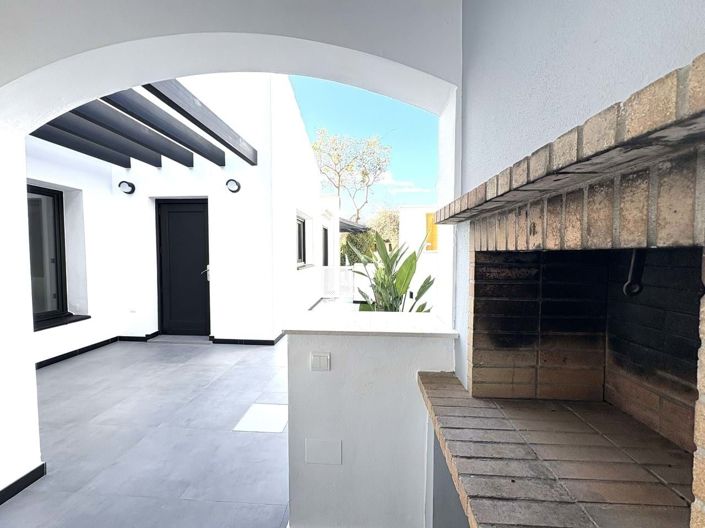 Image No.14-3 Bed Villa for sale