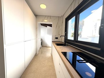 1447-632078-78d1f4f8b6655591b02d22fabb36a692d