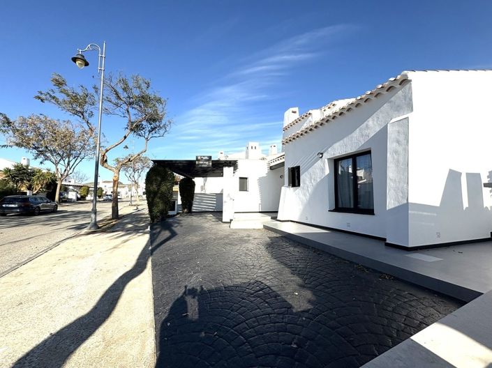 Image No.37-3 Bed Villa for sale