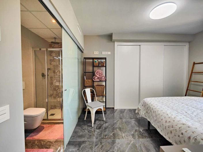 Image No.29-2 Bed Apartment for sale