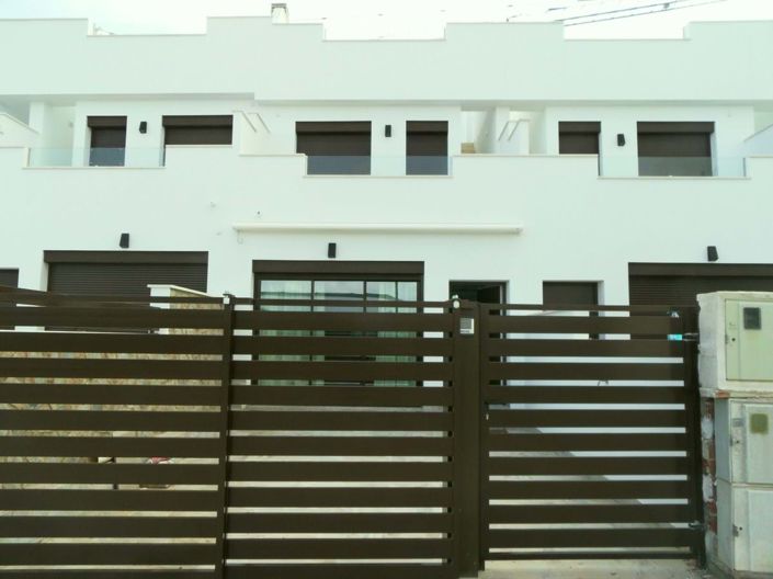 Image No.16-3 Bed Townhouse for sale