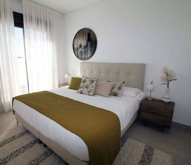 Image No.40-3 Bed Townhouse for sale