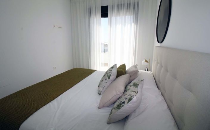 Image No.47-3 Bed Townhouse for sale