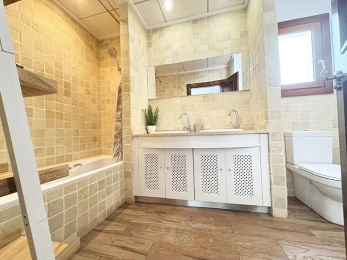 Image No.23-3 Bed Villa for sale