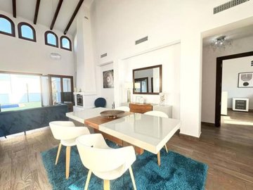 1447-632080-78d1f4f8b6655591b02d22fabb36a692d