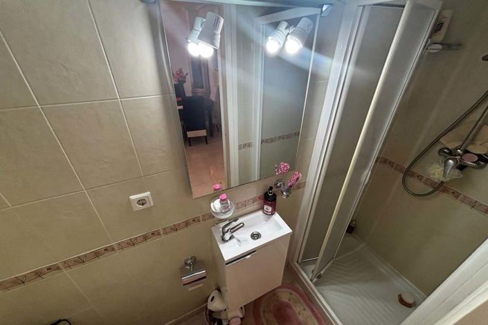 Image No.20-3 Bed Townhouse for sale