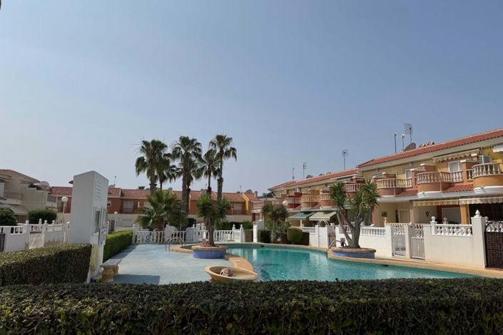 Image No.37-3 Bed Townhouse for sale