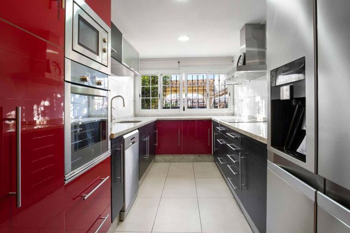 Image No.8-5 Bed Villa for sale