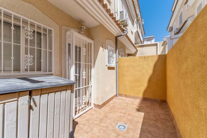 Image No.23-2 Bed Townhouse for sale