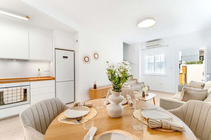 Image No.5-2 Bed Townhouse for sale