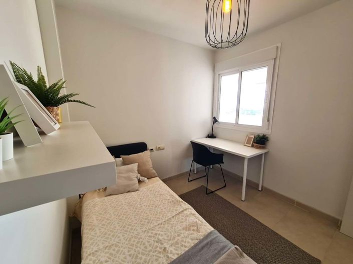 Image No.17-2 Bed Apartment for sale