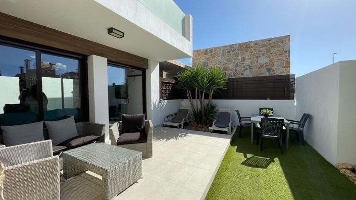 Image No.11-3 Bed Villa for sale