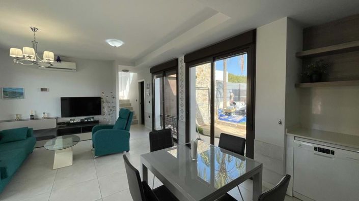 Image No.2-3 Bed Villa for sale