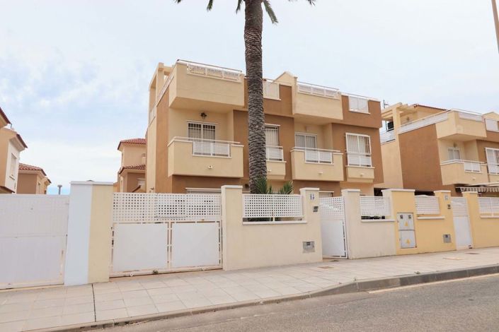 Image No.2-4 Bed Semi-Detached for sale