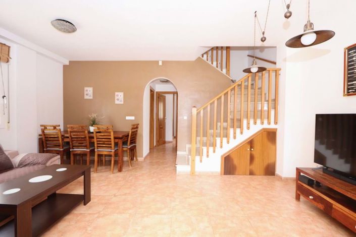 Image No.4-4 Bed Semi-Detached for sale