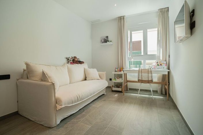 Image No.13-3 Bed Apartment for sale