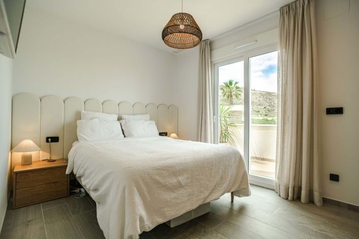 Image No.15-3 Bed Apartment for sale