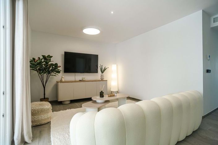 Image No.9-3 Bed Apartment for sale