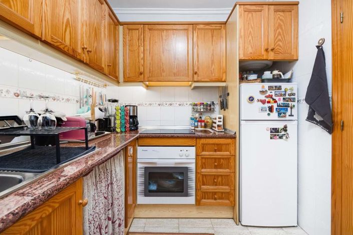 Image No.15-3 Bed Property for sale