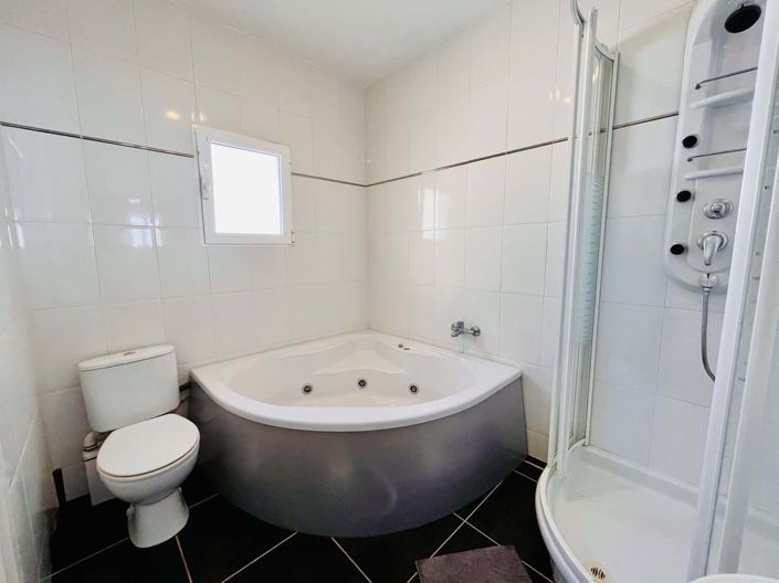 Image No.24-7 Bed Villa for sale