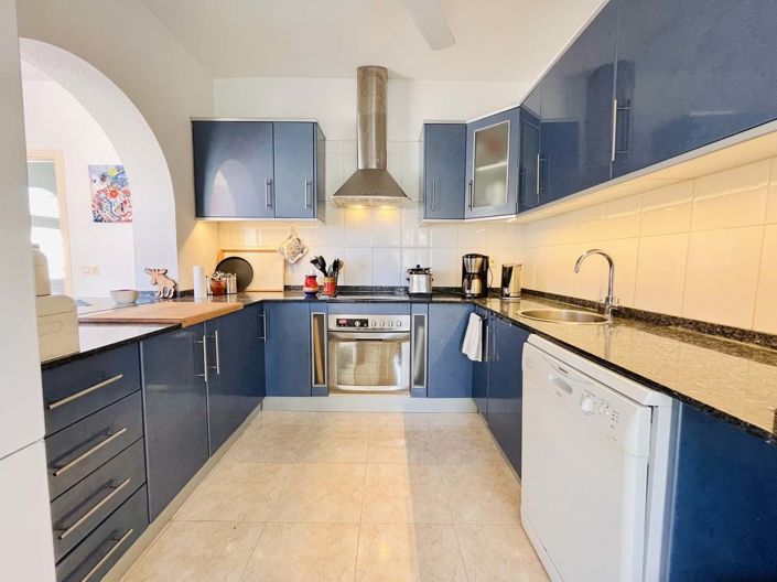 Image No.5-7 Bed Villa for sale