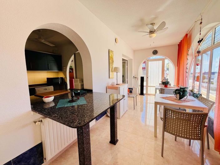 Image No.7-7 Bed Villa for sale