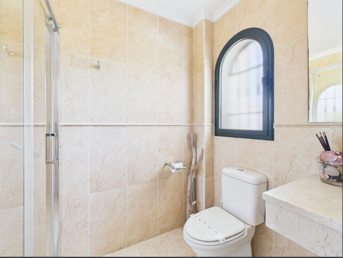 Image No.23-3 Bed Semi-Detached for sale